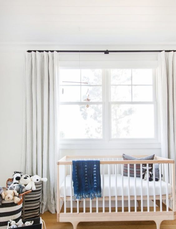 Planning your nursery? Here I have 18 Neutral Modern Nursery Ideas for your Baby Room for you.  You do not need a decorator to achieve a soft and tender cozy environment for your baby. You can use some inspiration and a little creativity. You need to find the look you want to achieve. 