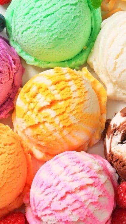 RAINBOW ICE CREAM - Time to add some color to your table or your kids party. A Rainbow is waiting for you. I curated a list of colorful food to inspire your party.